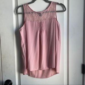 dusty pink pastel sleeveless blouse with lace